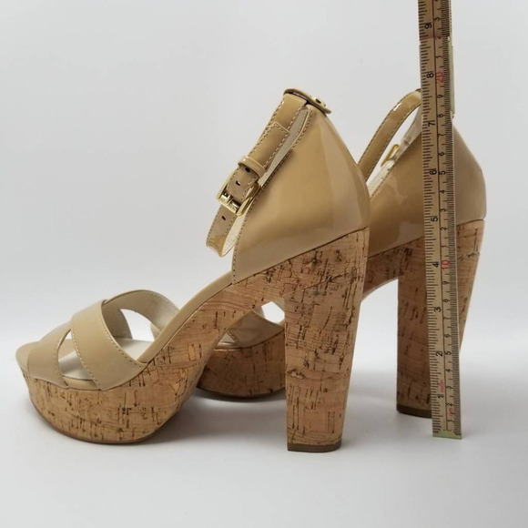 Michael Kors Camilla Platform Heels Sandals Patent Leather Straps Sz 9.5 M - Picture 4 of 12